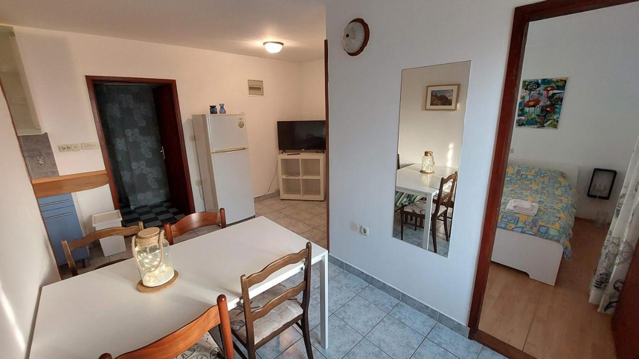 Casa Di Castello Apartment Mali Lošinj Екстериор снимка